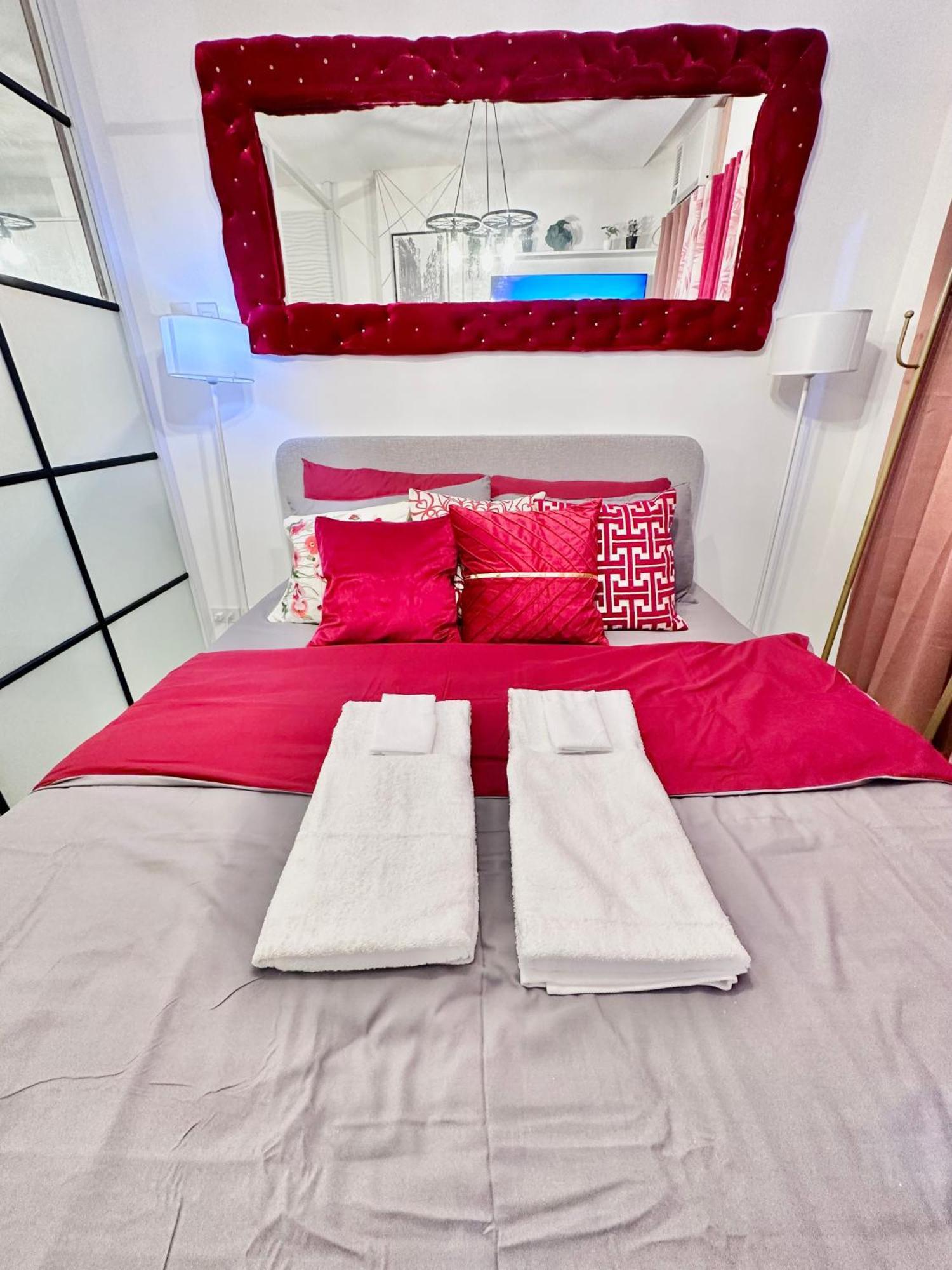 Aesthetic One Bedroom Beside Sm W Pool, Wifi And Netflix Cagayán de Oro Extérieur photo