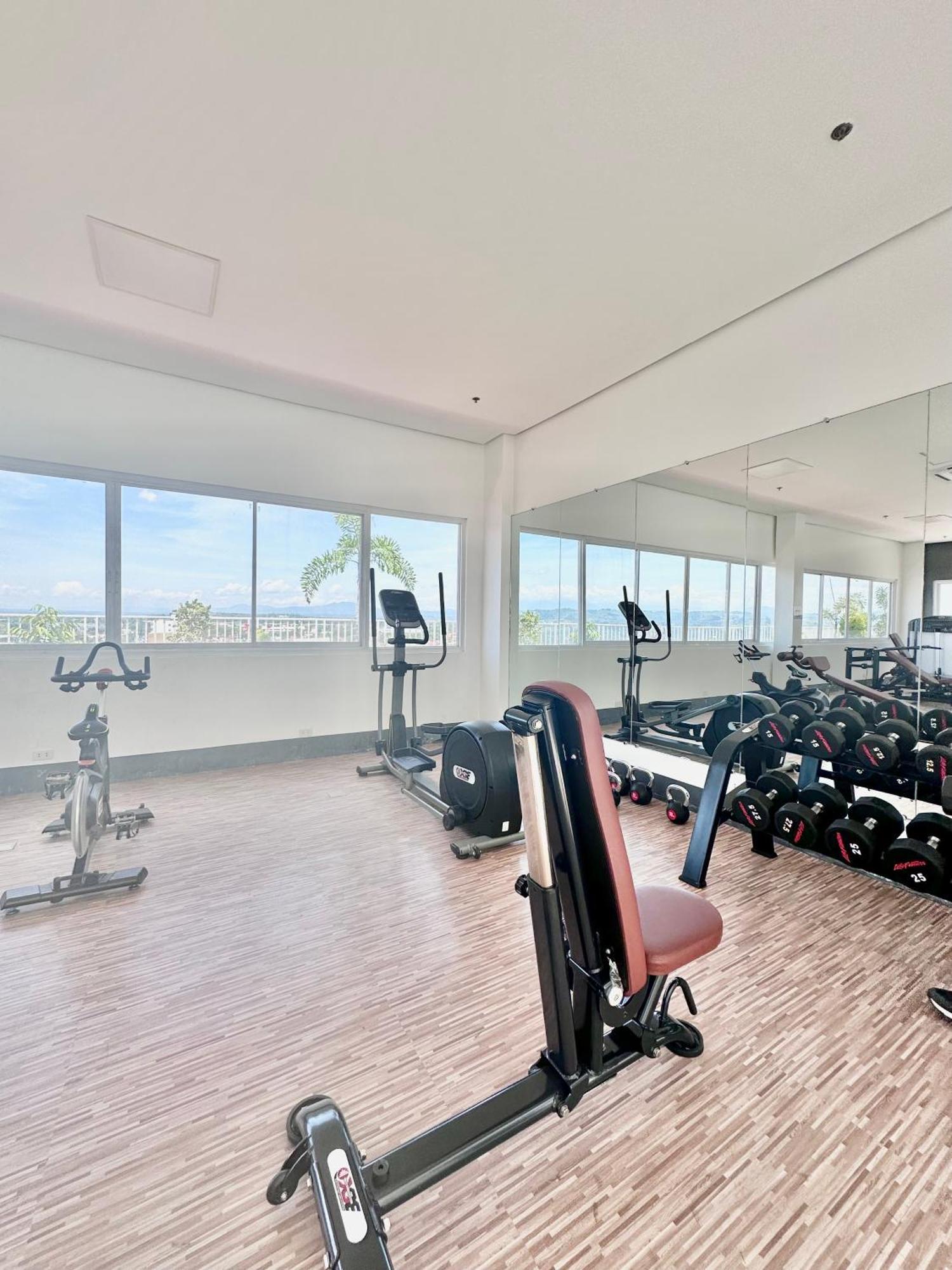 Aesthetic One Bedroom Beside Sm W Pool, Wifi And Netflix Cagayán de Oro Extérieur photo