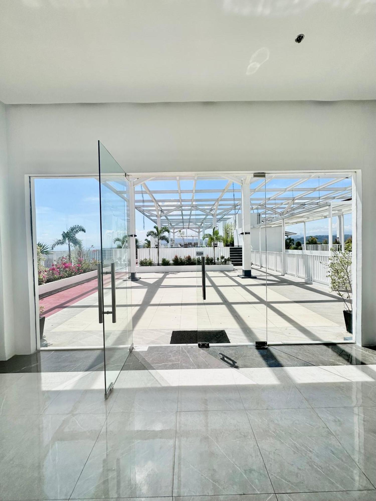Aesthetic One Bedroom Beside Sm W Pool, Wifi And Netflix Cagayán de Oro Extérieur photo